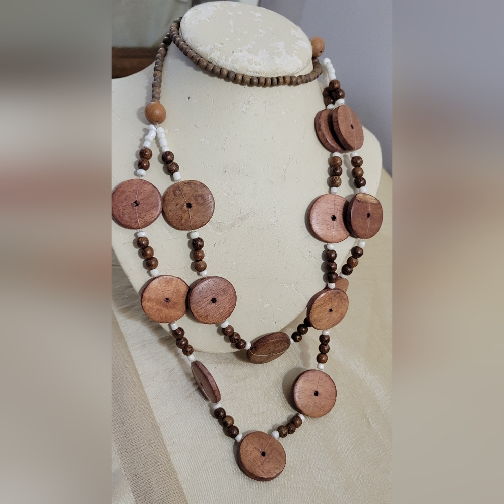 Vintage Wooden Fisk & Beaded Necklace